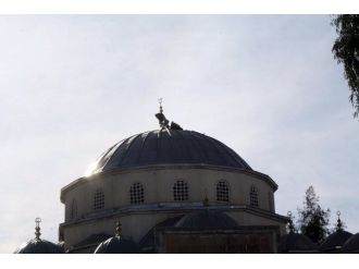 Camiye alçak saldırı !