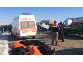 Van’da katliam gibi kaza: 10 ölü