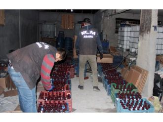 Satışa hazır 10 bin şişe kaçak içki ele geçirildi