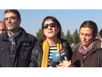 Gülten Kaya Tahir Elçi’nin mezarını ziyaret etti