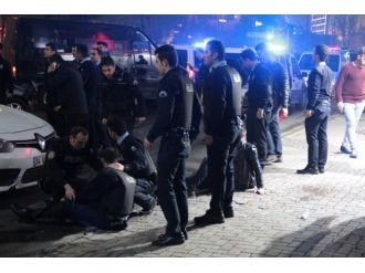 İstanbul’da cip polislere çarptı: 9 yaralı