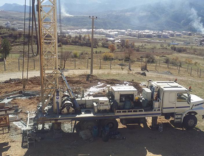 Ilıca’da Sıcak Su Arama Çalışmaları Yapılıyor