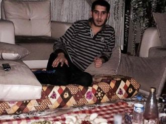 O zanlı rakı sofrası kurmuş