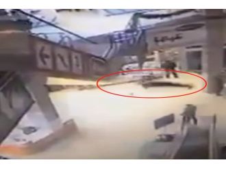 Bir yürüyen merdiven faciası daha !