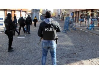 Sur’da çatışmalar sürüyor: 1 polis yaralı
