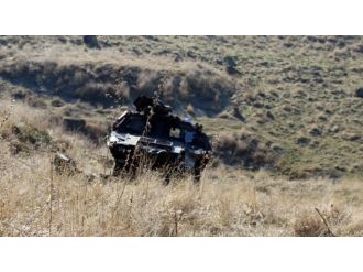 Askeri araca bombalı tuzak: Yaralılar var