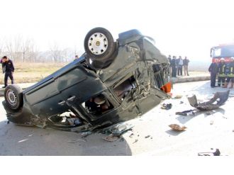 Kadın sürücü köprüden uçtu