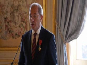 Fransa’dan Büyükelçi Üzümcü’ye onur nişanı