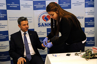 Sani Konukoğlu Hastanesi Gapshoes’ta Stant Açtı
