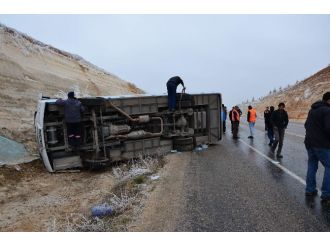 Üniversitenin rugby takımı kaza geçirdi: 1 ölü, 16 yaralı