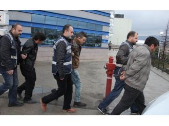 Sahte vali milli eğitim müdürünü dolandırdı