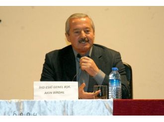 Eski vekilden Meclis’te eylem