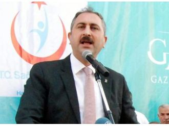 AK Parti’li vekilden "paralelcilere" gönderme