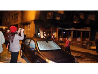 Yangın mahalleliyi sokağa döktü!