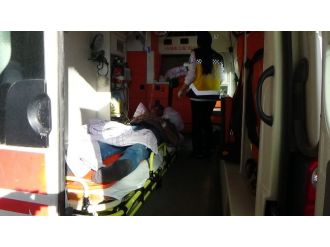 Tren kamyonete çarptı: 5 yaralı