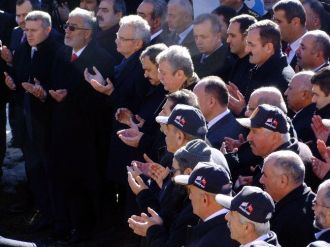 Bakan Eroğlu:’’Terörün kökünü kazıyacağız’’