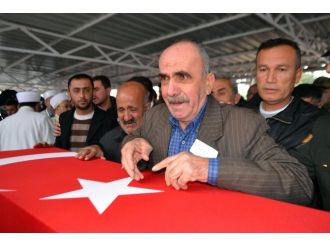 Şehit gözyaşlarıyla son yolculuğuna uğurlandı