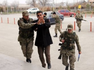 Terör operasyonu: 15 gözaltı