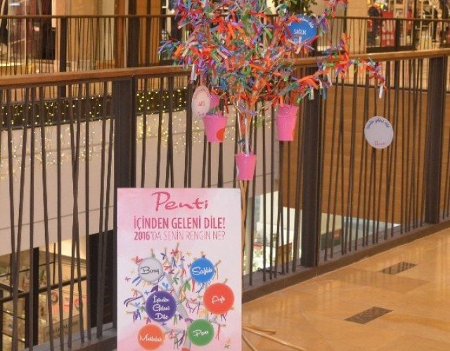 Dilek Tutma Geleneği Piazza’da