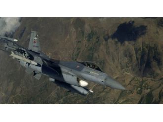 10 F-16’yla sınırda devriye uçuşu
