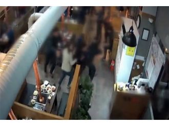 Restoranın tavanı çöktü: 12 yaralı