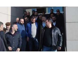 Adliyeye koruma ordusuyla geldi