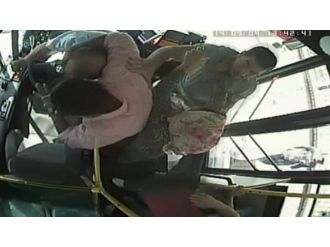 Otobüste ’akbil’ kavgası !