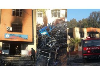 PKK’lılar bir okulu daha yaktı