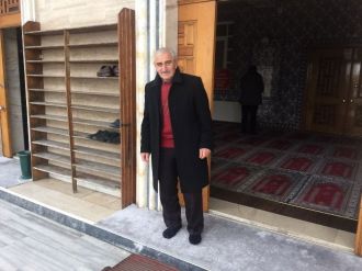 Camide ayakkabısını çaldıran Rizeli: "Bari fakir biri çalsaydı"