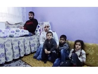 3 çocuğuyla yardım bekliyor