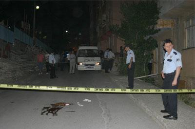 Kızgın baba tabancayla dehşet saçtı 