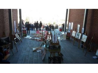 Suriye ile ilgili fotoğraf sergisi tahrip edildi