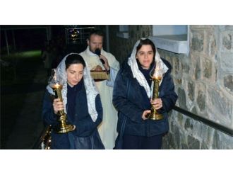 Meryem Ana Evi’nde barış için dua edildi