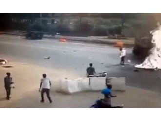 Bir anda alevler içinde kaldı