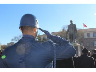 İsmet İnönü memleketinde anıldı