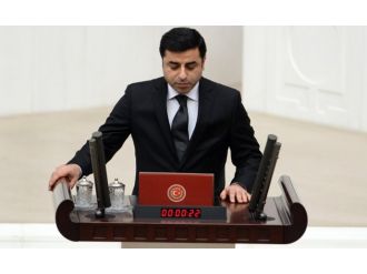 Rusya’dan döndü yemini etti