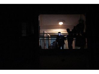 Müzik öğretmeni 8. kattan atlayarak intihar etti