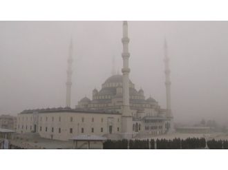 Başkent sise teslim oldu