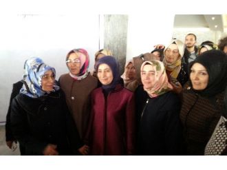 Davutoğlu’na sevgi seli