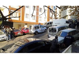 Freni boşalan kamyon 12 aracı hurdaya çevirdi: 3 yaralı