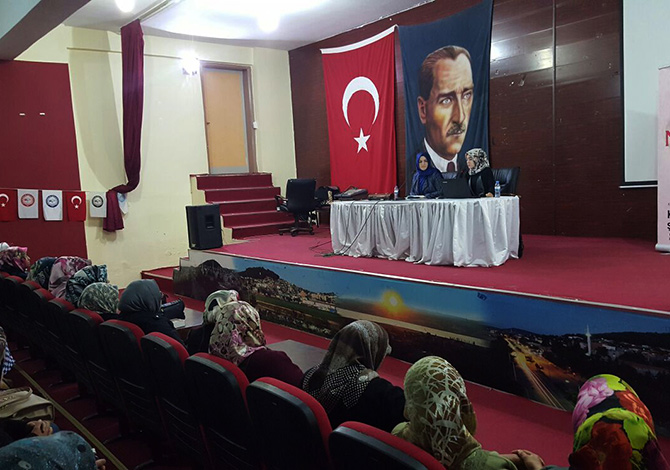 Aile İçi Eğitim Seminerleri Devam Ediyor