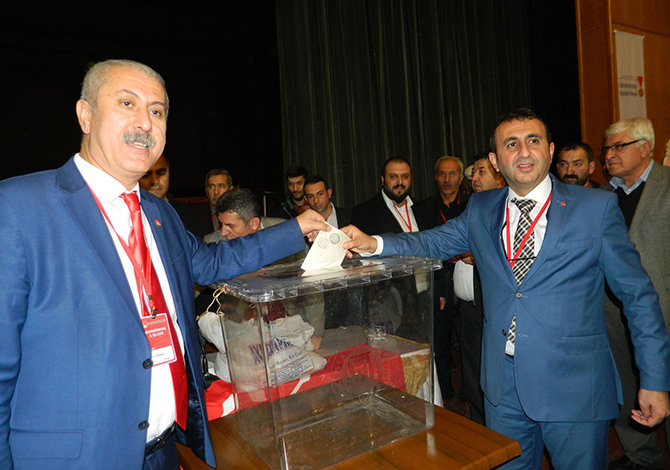 CHP İl Başkanlığını Esat Şengül Kazandı