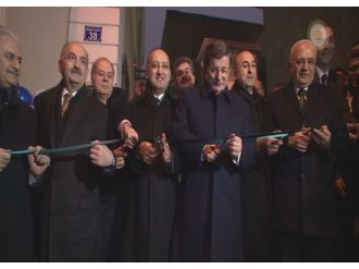 Yunus Emre Kültür Merkezi’ni açtı