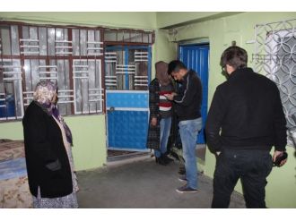 Boşandığı eşinin evine molotof attı