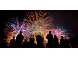 Kutlamalara harcanacak para Almanları ikiye böldü