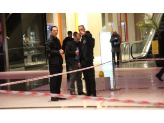 Kuyumcuyu 1,5 dakikada soydular