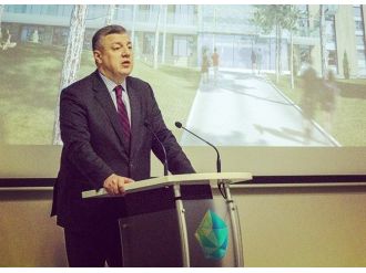 Yeni başbakan güvenoyu aldı