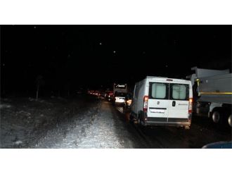 Balıkesir-Bursa Karayolu’nda ulaşım güçlükle sağlanıyor