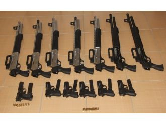 Araçtan cephanelik çıktı