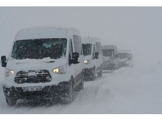 Mahsur kalan öğrenciler kurtarıldı